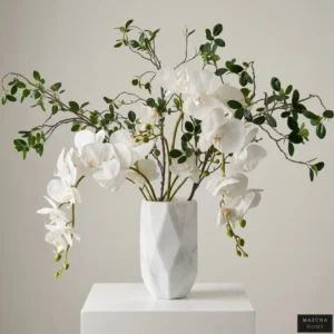 CARRARA FLORA VASE