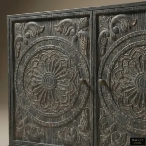 VERSAILLES 3 DOOR CONSOLE AND SIDEBOARD - Image 3